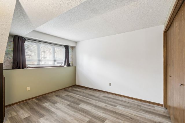 5673 W Bavarian Pass, Fridley, MN 55432