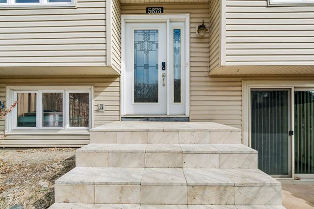 5673 W Bavarian Pass, Fridley, MN 55432