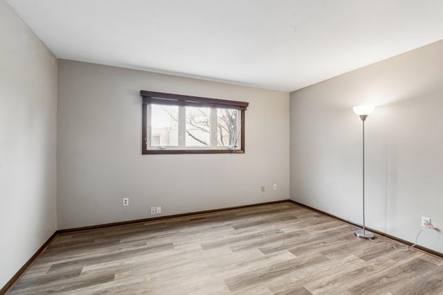 5673 W Bavarian Pass, Fridley, MN 55432