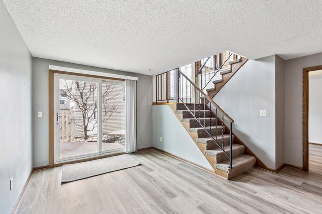 5673 W Bavarian Pass, Fridley, MN 55432