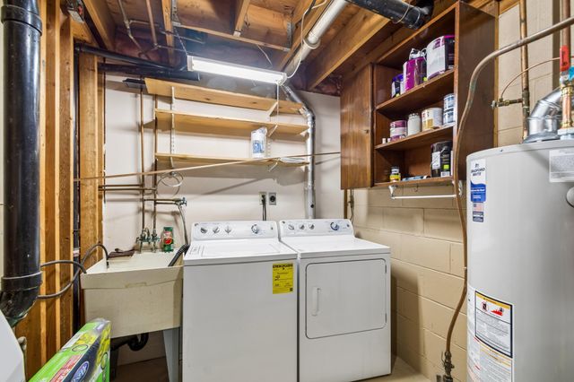 5673 W Bavarian Pass, Fridley, MN 55432