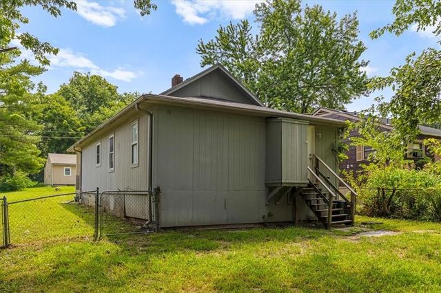 2130 N 32nd Street, Kansas City, KS 66104