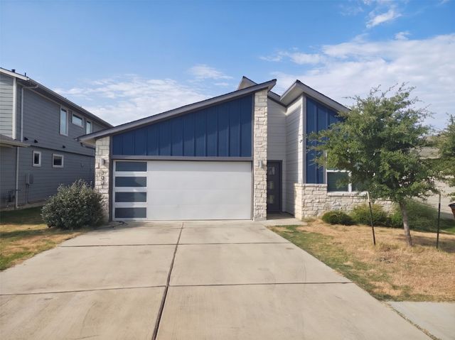 3001 Egan DR, Pflugerville, TX 78660