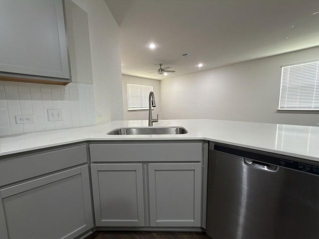 3001 Egan DR, Pflugerville, TX 78660