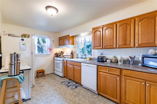 1744 Jackson Road, Penfield, NY 14526