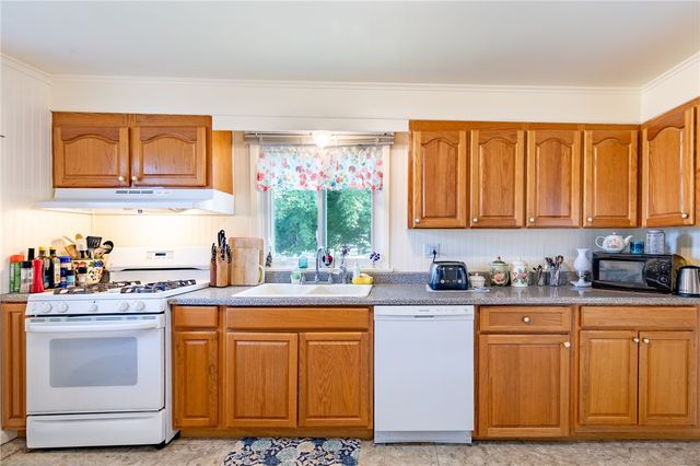 1744 Jackson Road, Penfield, NY 14526