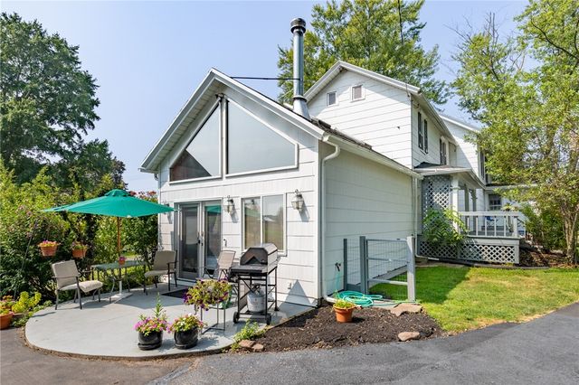 1744 Jackson Road, Penfield, NY 14526