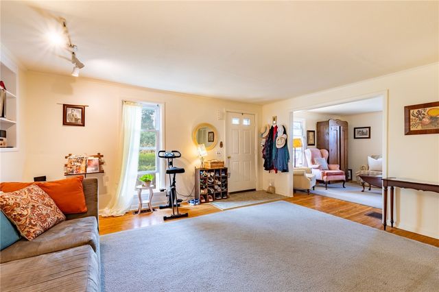 1744 Jackson Road, Penfield, NY 14526