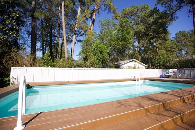 1501 Ridgewood Dr., Columbia, MS 39429