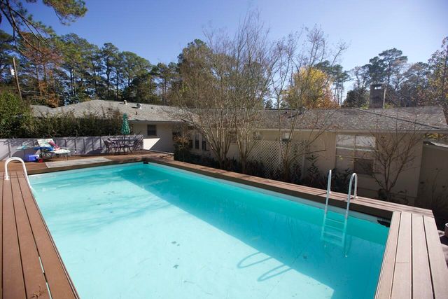 1501 Ridgewood Dr., Columbia, MS 39429