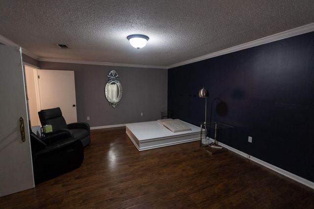 1501 Ridgewood Dr., Columbia, MS 39429