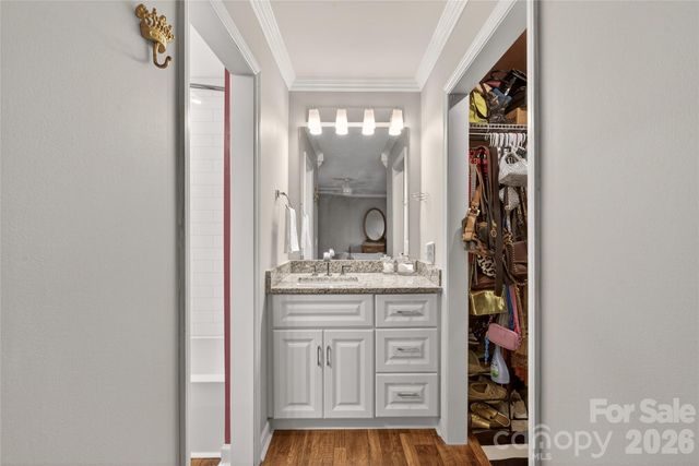 3805 Colony Crossing Drive, Charlotte, NC 28226