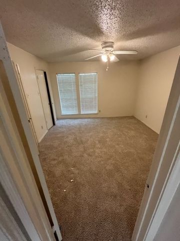 15221 Berry Trail 108, Dallas, TX 75248