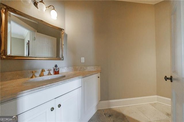 9390 Colonnade Trail, Johns Creek, GA 30022
