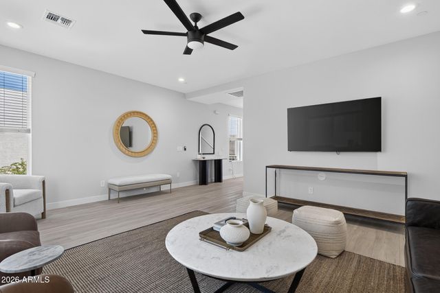2601 E CLARENDON Avenue 4, Phoenix, AZ 85016
