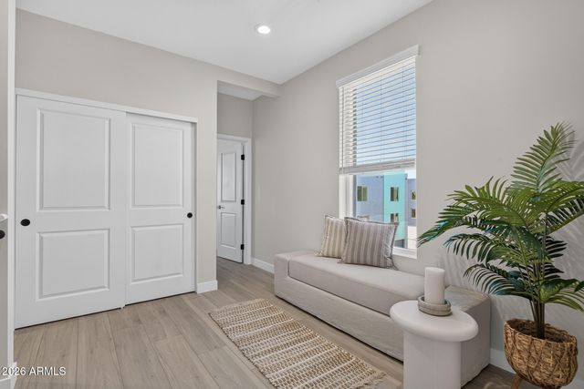 2601 E CLARENDON Avenue 4, Phoenix, AZ 85016