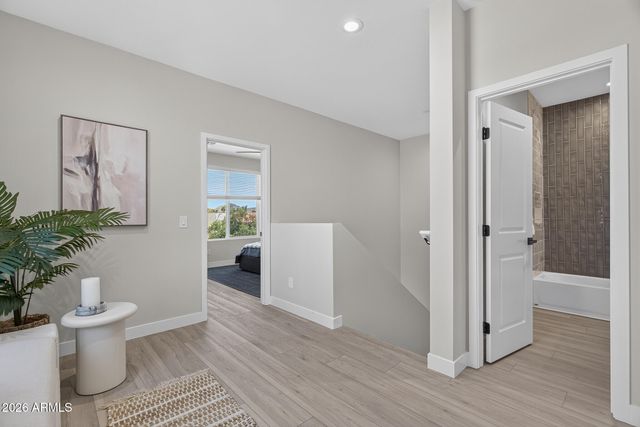 2601 E CLARENDON Avenue 4, Phoenix, AZ 85016