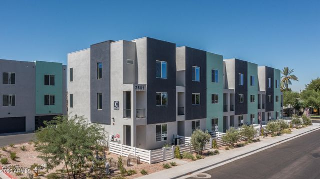 2601 E CLARENDON Avenue 4, Phoenix, AZ 85016
