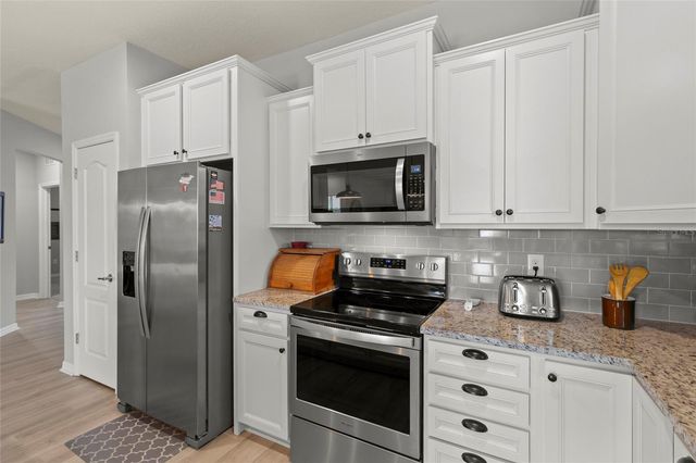 6323 KENAVA LOOP, Palmetto, FL 34221