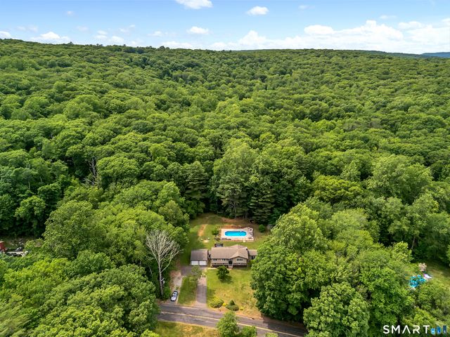 384 Beaver Meadow Road, Haddam, CT 06438