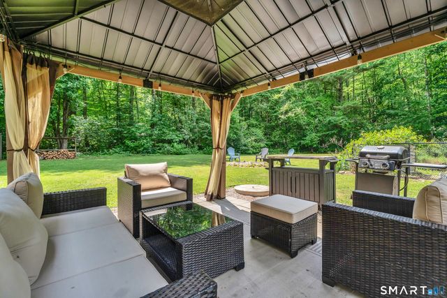 384 Beaver Meadow Road, Haddam, CT 06438