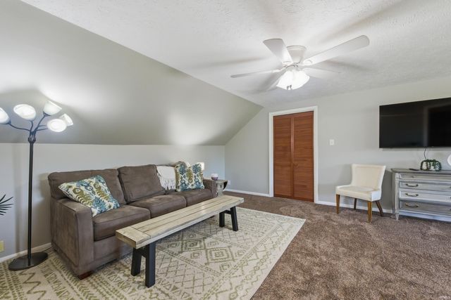 101 N Forest Avenue, Muncie, IN 47304