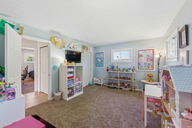 101 N Forest Avenue, Muncie, IN 47304