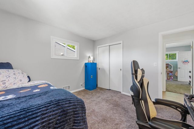 101 N Forest Avenue, Muncie, IN 47304