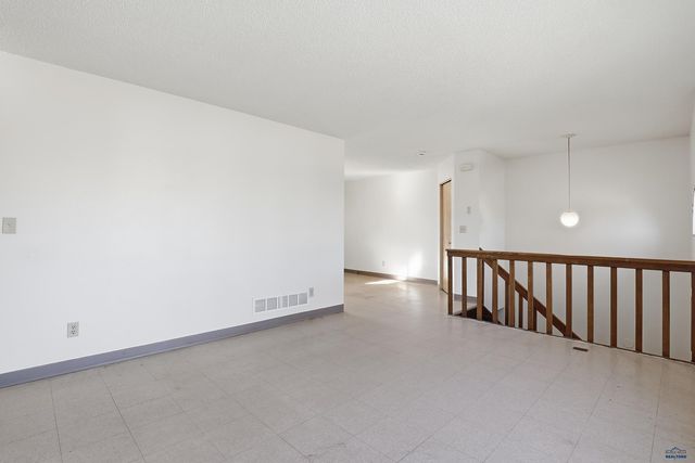 929 SYCAMORE, Rapid City, SD 57701