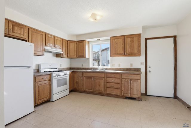 929 SYCAMORE, Rapid City, SD 57701