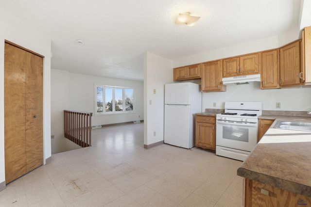 929 SYCAMORE, Rapid City, SD 57701