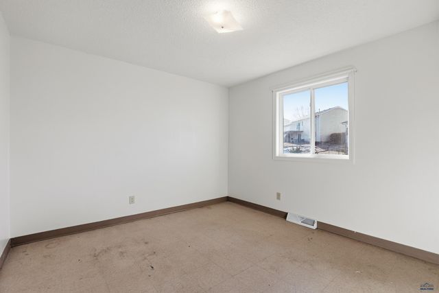 929 SYCAMORE, Rapid City, SD 57701