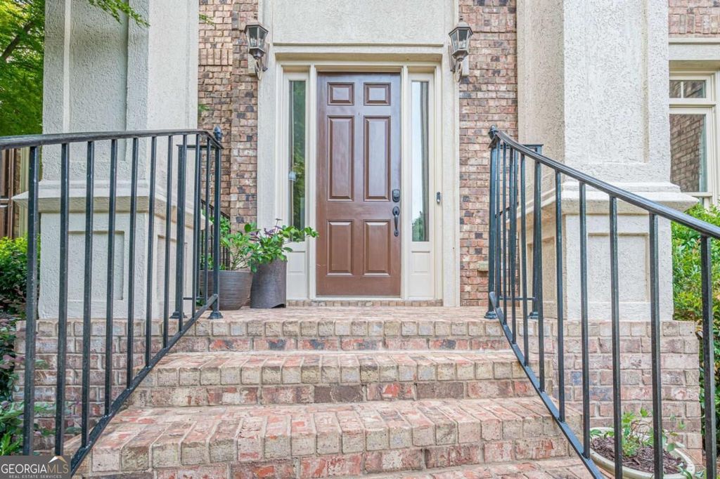 211 Cedarhurst Drive, Canton, GA 30115 — photo 2