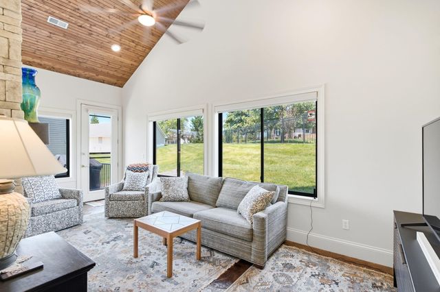 6300 MURANO WAY, Columbia, MO 65201