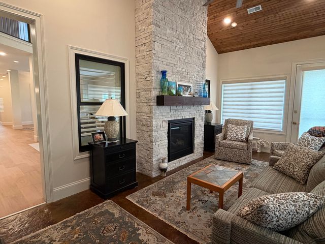 6300 MURANO WAY, Columbia, MO 65201