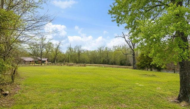 595 County Road 45300, Powderly, TX 75473