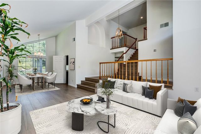 617 Calle Santa Barbara, San Dimas, CA 91773