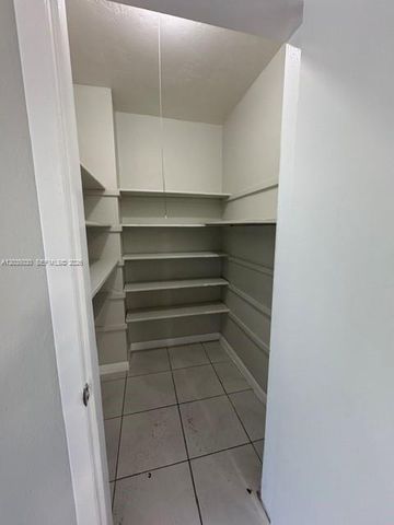 9815 Pan American Dr, Cutler Bay, FL 33189