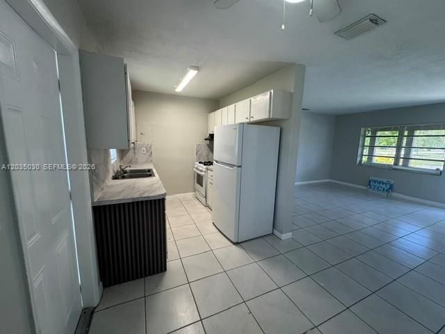 9815 Pan American Dr, Cutler Bay, FL 33189