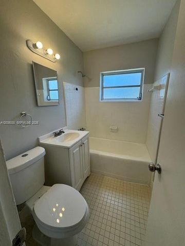 9815 Pan American Dr, Cutler Bay, FL 33189