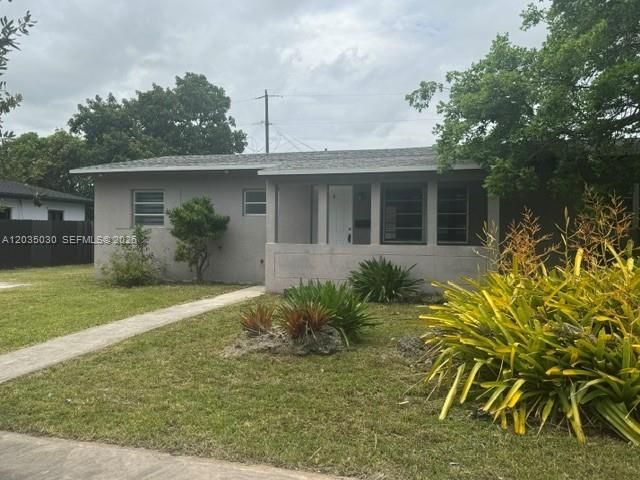 9815 Pan American Dr, Cutler Bay, FL 33189