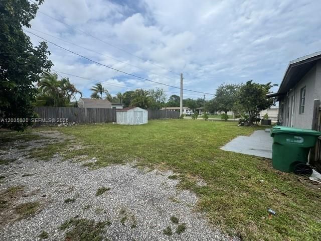 9815 Pan American Dr, Cutler Bay, FL 33189
