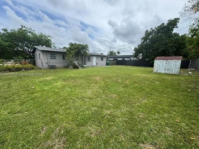 9815 Pan American Dr, Cutler Bay, FL 33189