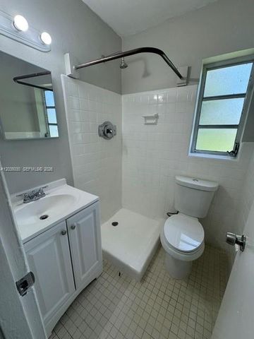 9815 Pan American Dr, Cutler Bay, FL 33189