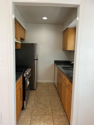 8281 88th Place, Glendale, NY 11385