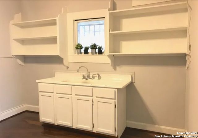 1811 San Fernando, San Antonio, TX 78207