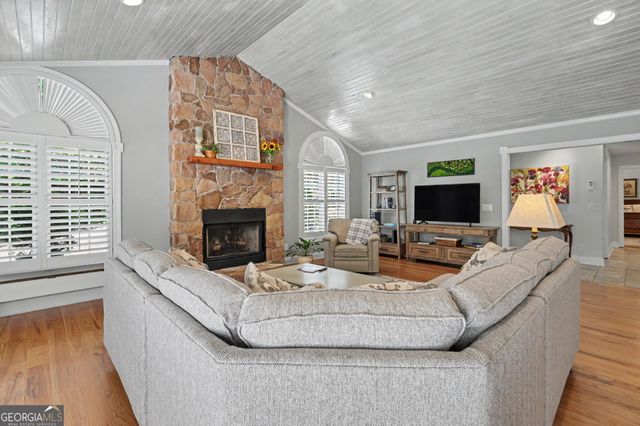 174 Bell Colony Road, Dillard, GA 30537