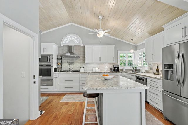 174 Bell Colony Road, Dillard, GA 30537