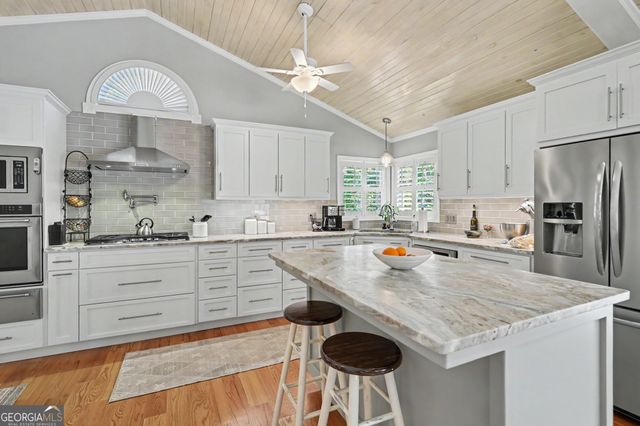 174 Bell Colony Road, Dillard, GA 30537