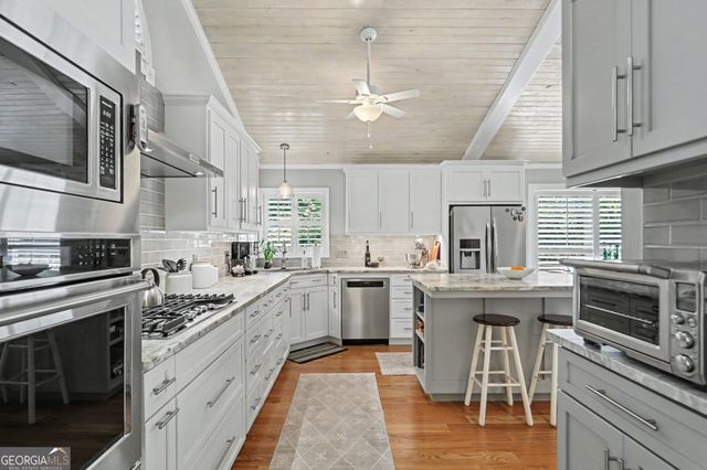 174 Bell Colony Road, Dillard, GA 30537